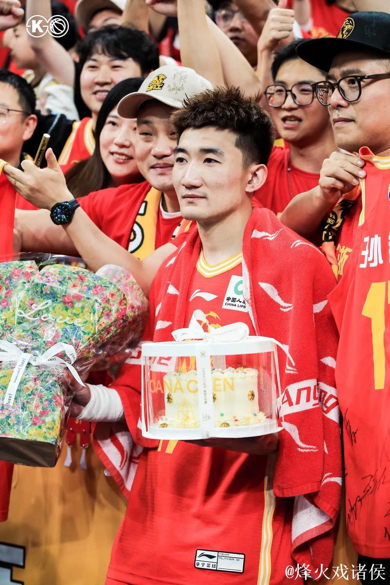 残阵辽宁内线发力轻取广厦16分!卫冕冠军颜面尽失? 残阵辽宁内线发力轻取广厦16分!卫冕冠军颜面尽失?